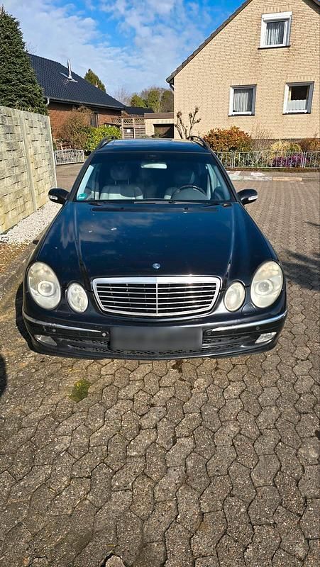 Gebraucht Mercedes E320 204 PS (150 kW) 2004 Schwarz Kombi