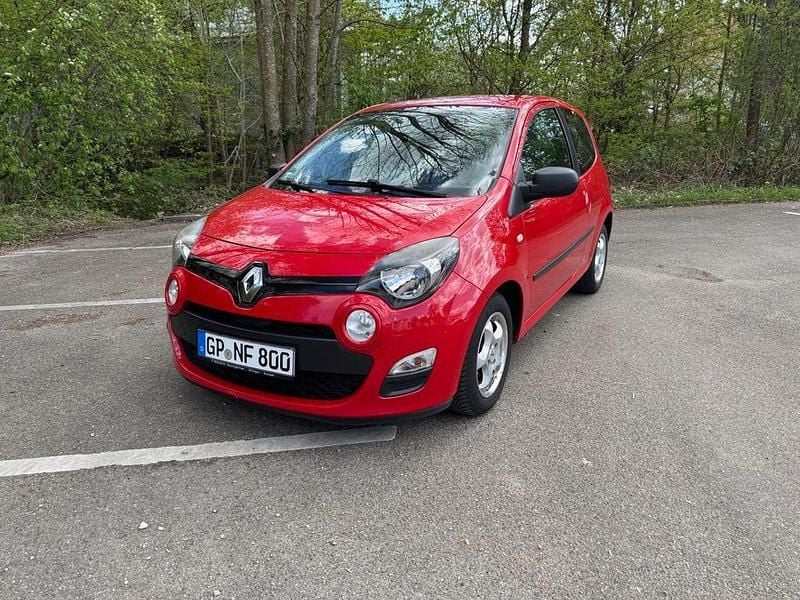 Second-hand Renault Twingo 75 CP (55 kW) 2014 Roșu Hatchback