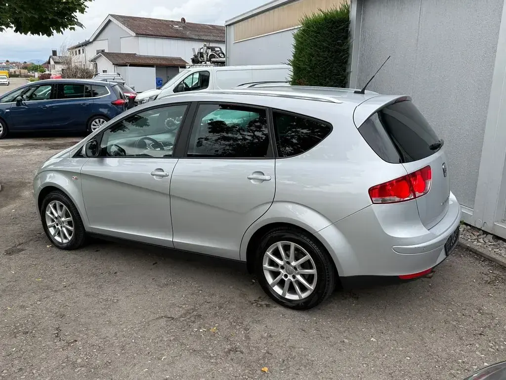 Gebraucht Seat Altea XL Style 105 PS (77 kW) 2012 Silber Van / Kleinbus