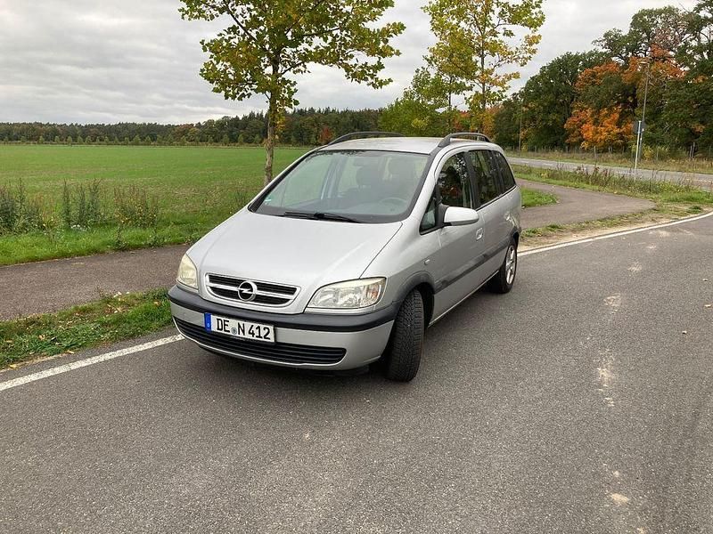 Silber Gebraucht 2003 Opel Zafira Van / Kleinbus | 3.250 € (Teuer) - Bild 1/4