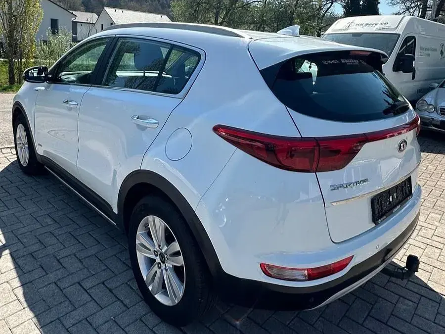 Gebraucht Kia Sportage Vision 136 PS (100 kW) 2017 Weiß SUV