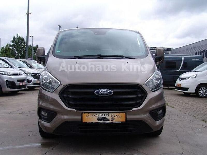 Silber Gebraucht 2021 Ford Tourneo Custom Trend Van / Kleinbus | 28.990 € (Etwas zu teuer) - Bild 1/4