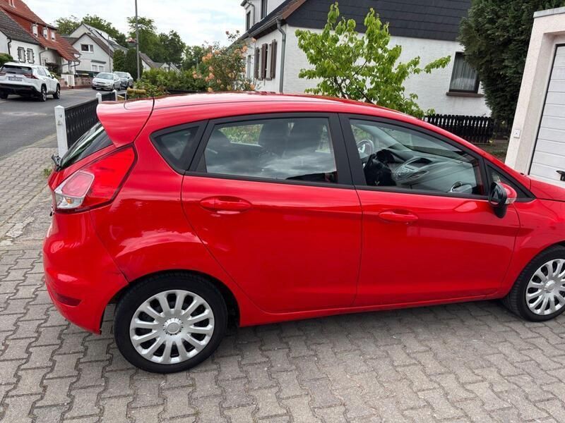 Rot Gebraucht 2017 Ford Fiesta Celebration Kleinwagen | 6.900 € (Superpreis) - Bild 1/4