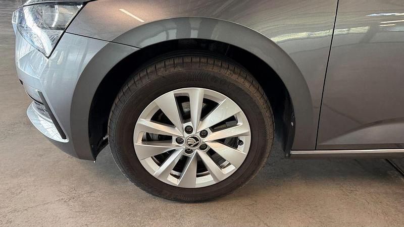 Gebraucht Skoda Scala Ambition 110 PS (80 kW) 2023 Grau Kleinwagen