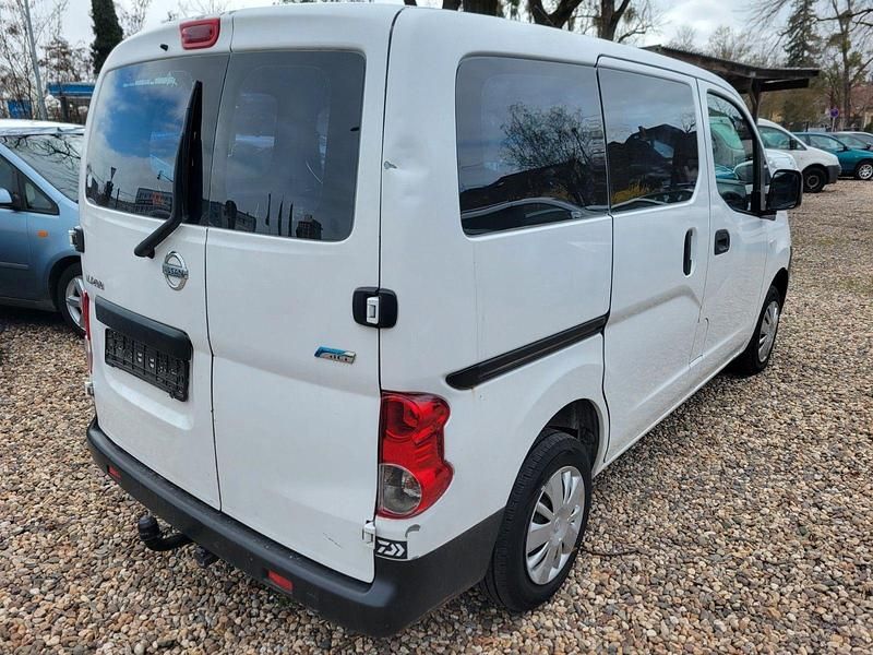Gebraucht Nissan NV200 86 PS (63 kW) 2011 Weiß Van / Kleinbus