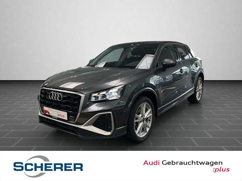 Daytonagrau perleffekt (metallic) Gebraucht 2023 Audi Q2 Ambiente SUV | 29.490 € (Fairer Preis) - Bild 1/4
