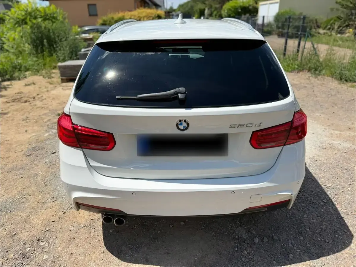 Gebraucht BMW 325 M Performance 224 PS (164 kW) 2017 Weiß Kombi