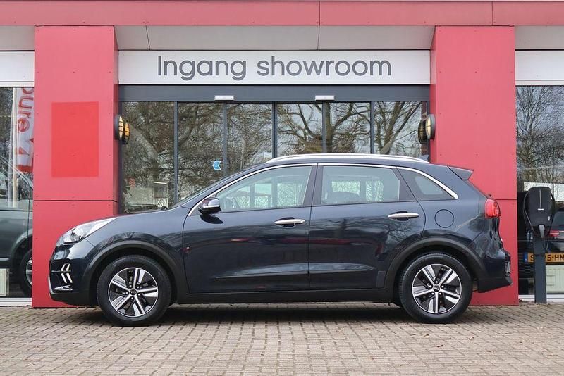 Gebraucht Kia Niro 141 PS (103 kW) 2020 Blau SUV