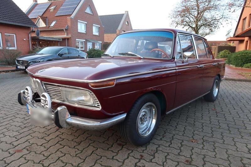 Rot Gebraucht 1971 BMW 2000 Sport Line Limousine | 15.500 € - Bild 1/4