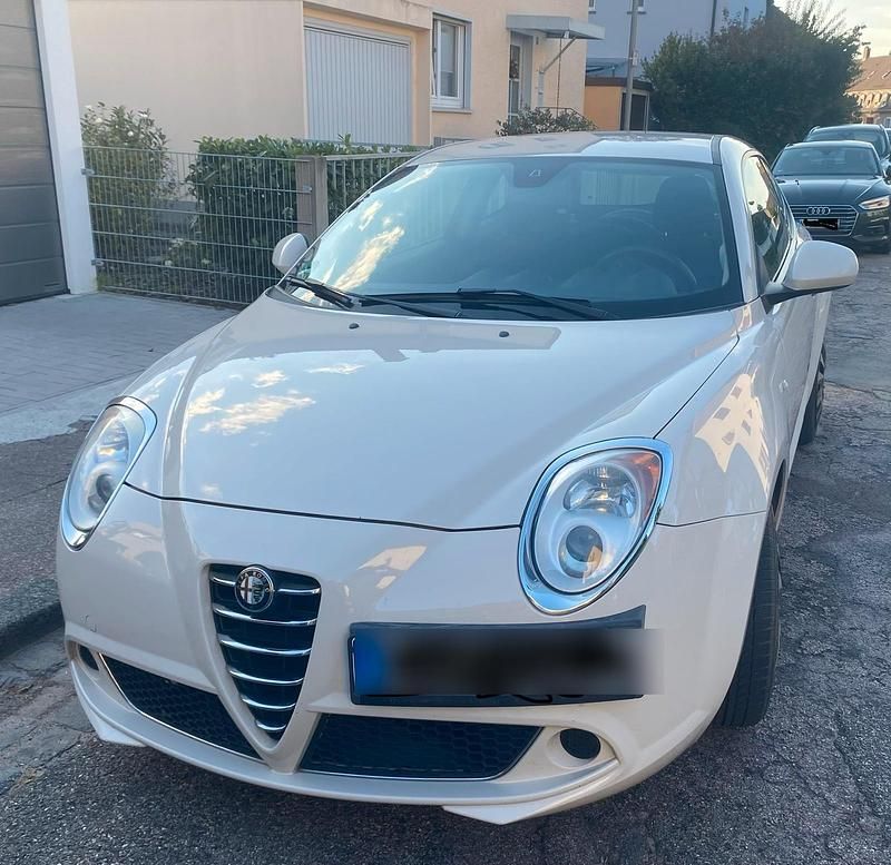 Weiß Gebraucht 2011 Alfa Romeo MiTo Kleinwagen | 2.750 € (Etwas zu teuer) - Bild 1/4