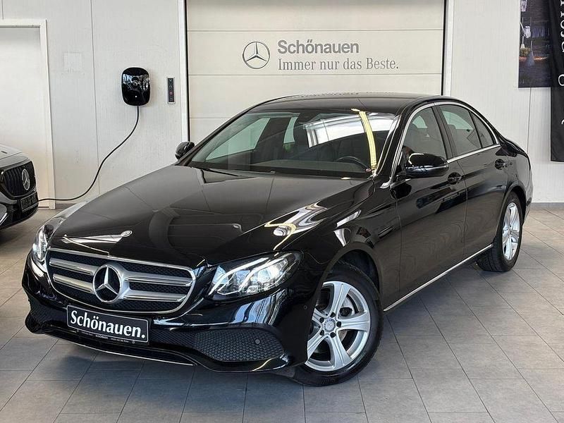 Gebraucht Mercedes E200 Avantgarde 184 PS (135 kW) 2016 Schwarz Limousine