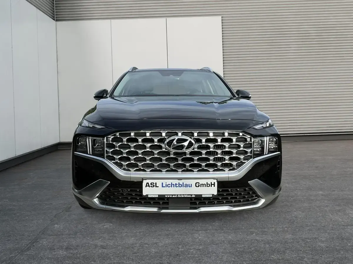 Gebraucht Hyundai Santa Fe Trend 265 PS (194 kW) 2022 Abyss black SUV