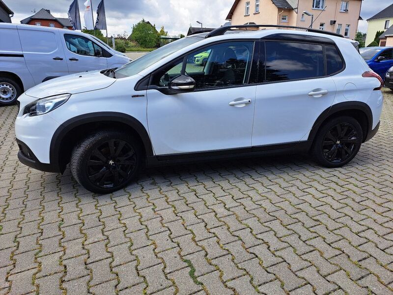 Weiß Gebraucht 2016 Peugeot 2008 GT-line SUV | 11.500 € (Fairer Preis) - Bild 1/4