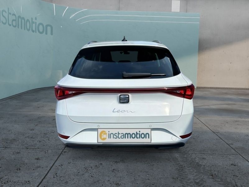 Gebraucht Seat Leon 150 PS (110 kW) 2024 Weiß Van / Kleinbus