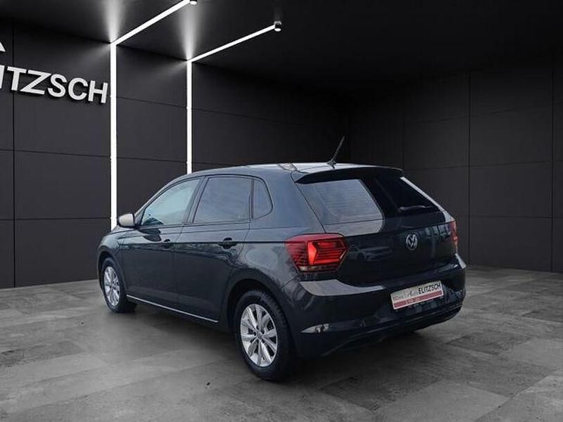Gebraucht VW Polo Highline 95 PS (69 kW) 2019 Uranograu Limousine