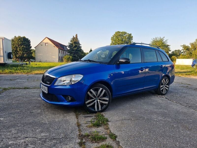 Blau Gebraucht 2011 Skoda Fabia RS Kombi | 6.900 € (Fairer Preis) - Bild 1/4