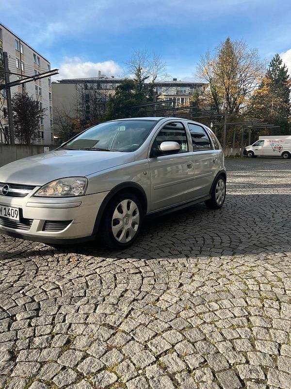 Silber Gebraucht 2006 Opel Corsa Limousine | 1.750 € (Teuer) - Bild 1/4