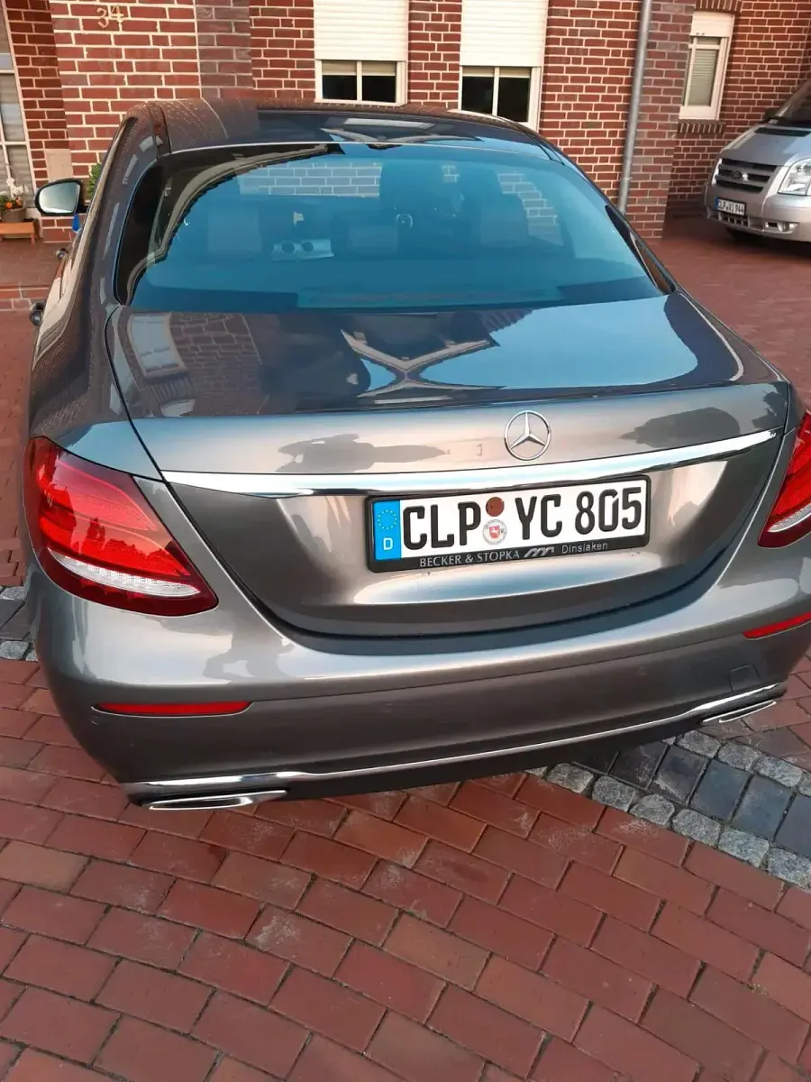 Usata Mercedes E200 184 CV (135 kW) 2017 Grigio Berlina