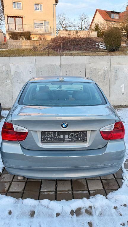 Gebraucht BMW 320 Performance 163 PS (119 kW) 2005 Grau Limousine
