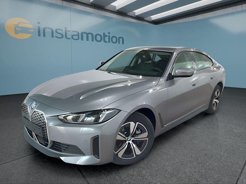 Grau Gebraucht 2024 BMW i4 Limousine | 44.749 € (Guter Preis) - Bild 1/4