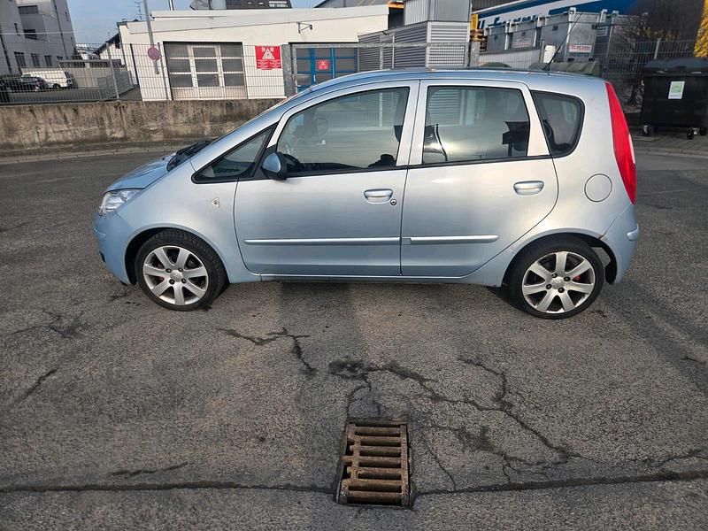 Silber Gebraucht 2004 Mitsubishi Colt Kleinwagen | 800 € (Fairer Preis) - Bild 1/4