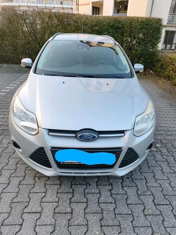 Gebraucht Ford Focus 105 PS (77 kW) 2011 Silber Kombi