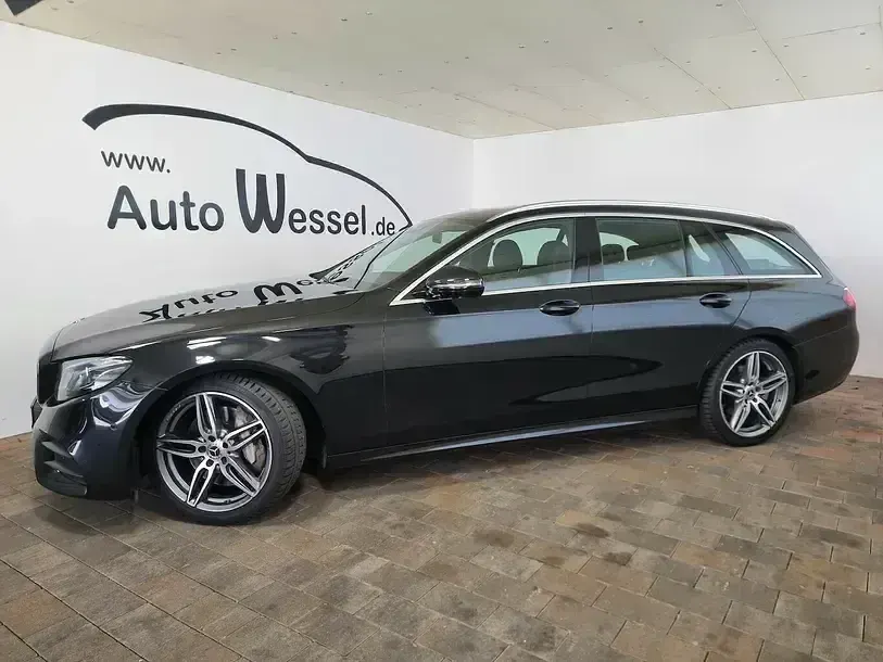 Gebraucht Mercedes E350 AMG line 286 PS (210 kW) 2019 Obsidianschwarz  metalliclack (metallic) Kombi