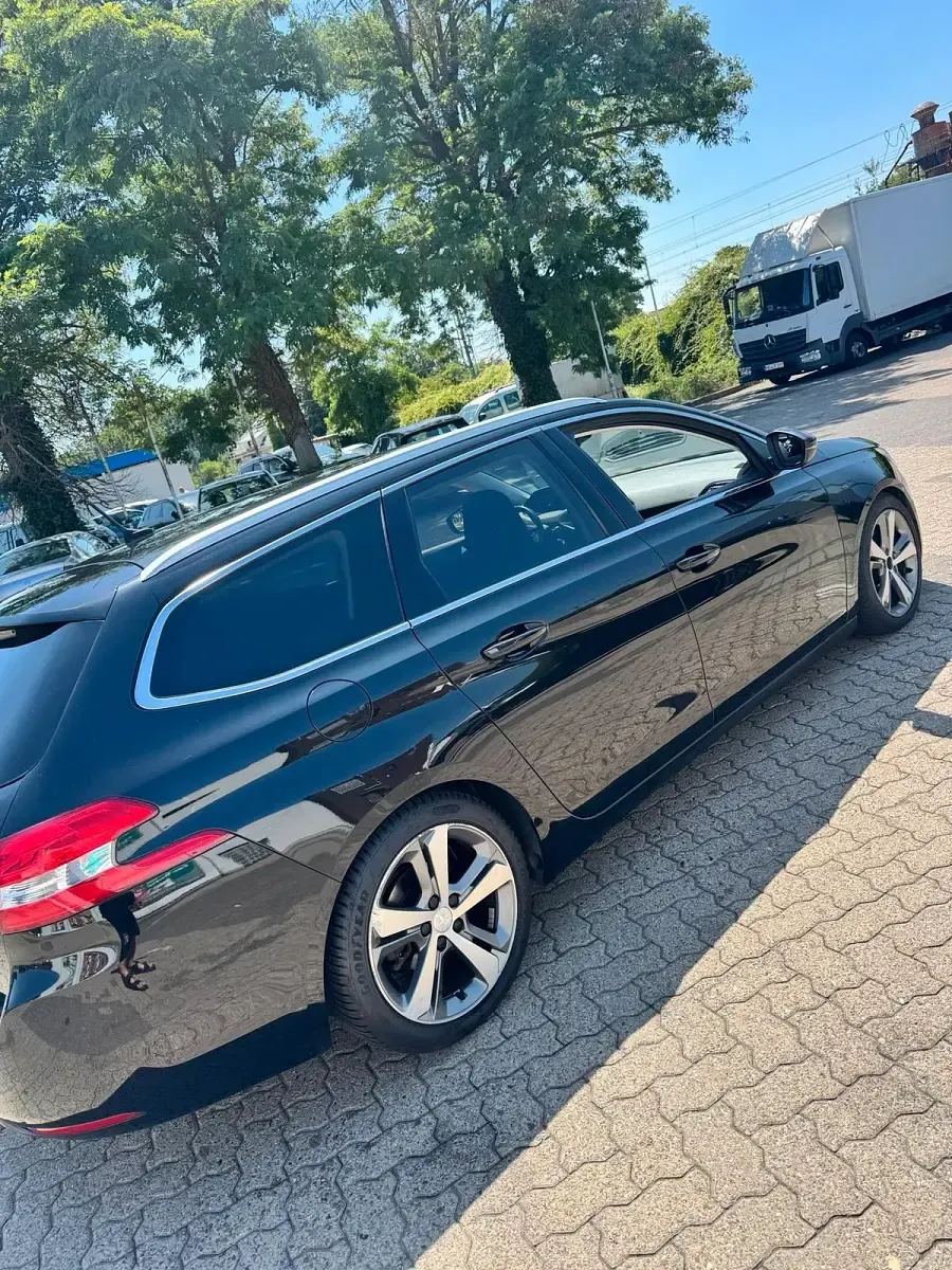 Gebraucht Peugeot 308 150 PS (110 kW) 2014 Schwarz Kombi