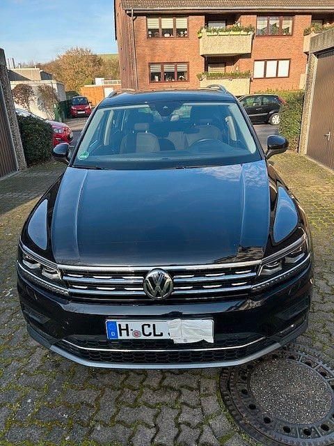 Schwarz Gebraucht 2018 VW Tiguan Highline SUV | 19.500 € (Guter Preis) - Bild 1/4