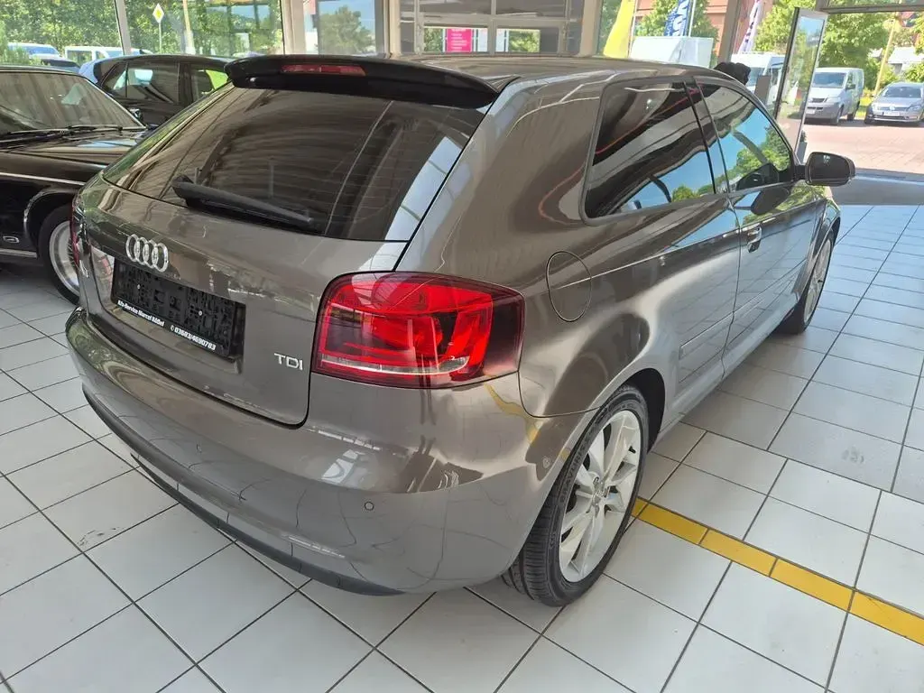 Gebraucht Audi A3 Sport 140 PS (102 kW) 2010 Grau Kleinwagen