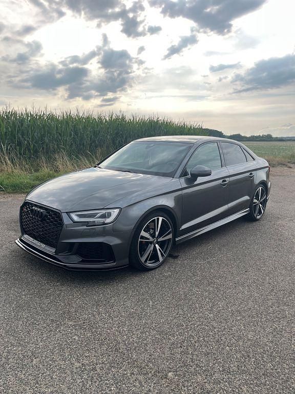 Grau Gebraucht 2020 Audi RS3 Sport Kleinwagen | 49.999 € (Fairer Preis) - Bild 1/4