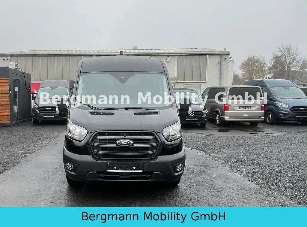 Gebraucht Ford Transit 131 PS (96 kW) 2024 Obsidianschwarz metallic Van