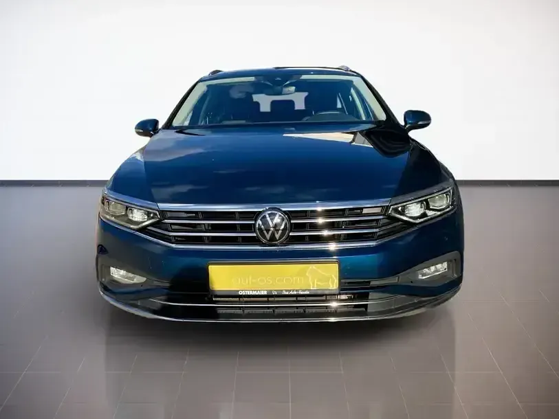 Używany VW Passat 150 KM (110 kW) 2024 Niebieski Kombi