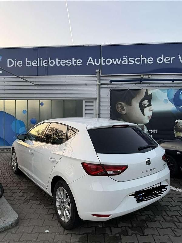 Gebraucht Seat Leon Style 110 PS (80 kW) 2016 Weiß Kleinwagen