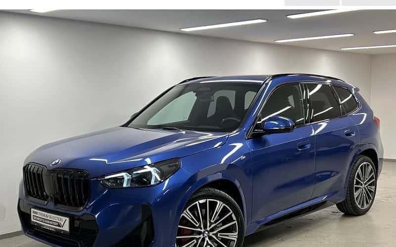 Blau Gebraucht 2024 BMW X1 Luxury Line SUV | 55.850 € - Bild 1/4