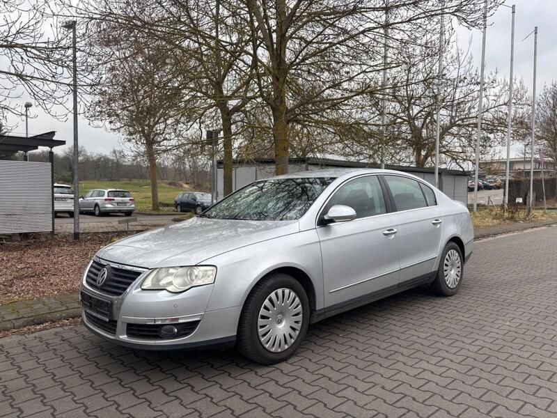 Silber Gebraucht 2008 VW Passat Comfortline Limousine | 4.990 € (Fairer Preis) - Bild 1/4