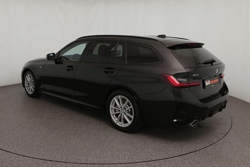 Gebraucht BMW 330 M Sport 286 PS (210 kW) 2025 Black sapphire Kombi