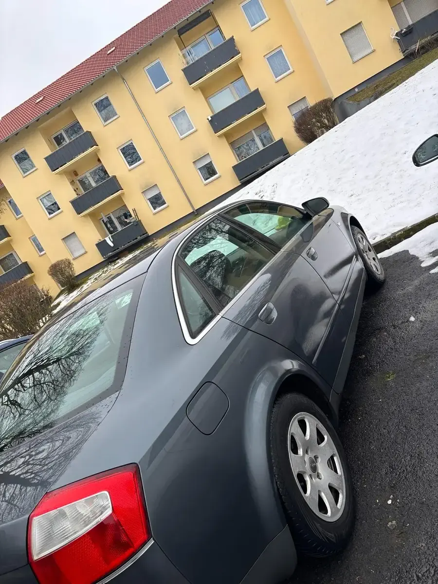 Gebraucht Audi A4 S-Line 135 PS (99 kW) 2002 Grau Limousine