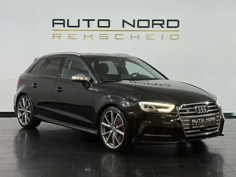 Gebraucht Audi S3 Ambiente 310 PS (228 kW) 2018 Schwarz Limousine