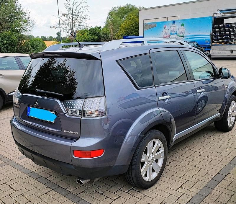 Gebraucht Mitsubishi Outlander 170 PS (125 kW) 2009 Grau SUV