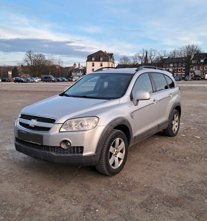Silber Gebraucht 2008 Chevrolet Captiva LT SUV | 2.500 € (Fairer Preis) - Bild 1/4