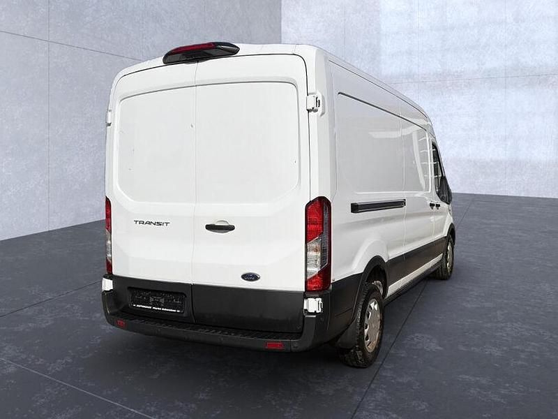 Gebraucht Ford Transit Trend 131 PS (96 kW) 2023 Frostweiß Van
