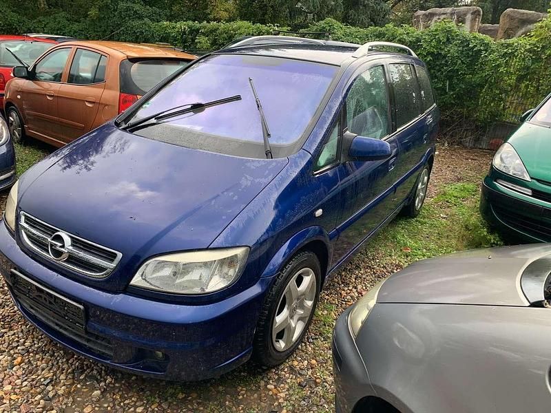 Gebraucht Opel Zafira Edition 147 PS (108 kW) 2004 Ultrablau mi2 Van / Kleinbus
