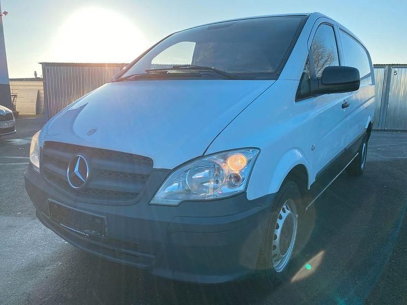 Weiß Gebraucht 2013 Mercedes Vito Van | 8.500 € (Guter Preis) - Bild 1/4