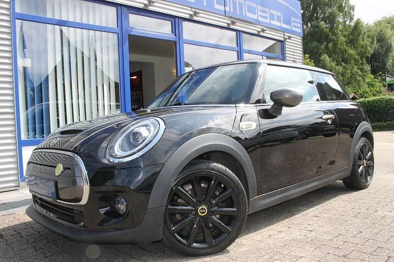 Schwarz Gebraucht 2020 Mini Cooper SE Kleinwagen | 16.850 € (Fairer Preis) - Bild 1/4