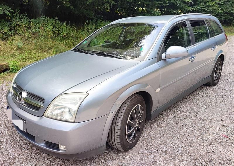 Grau Gebraucht 2004 Opel Vectra Limousine | 1.100 € (Guter Preis) - Bild 1/4