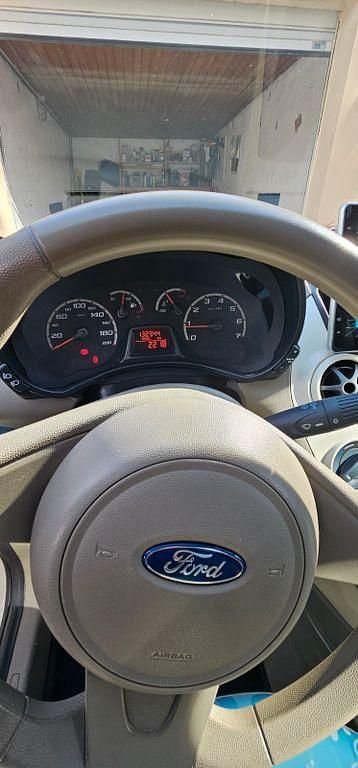 Gebraucht Ford Ka Trend 69 PS (50 kW) 2009 Weiß Kleinwagen