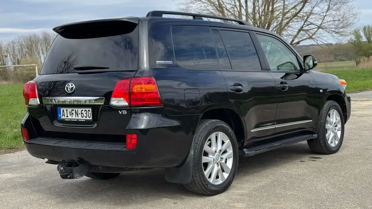 Gebraucht Toyota Land Cruiser V8 Executive 272 PS (200 kW) 2014 SUV