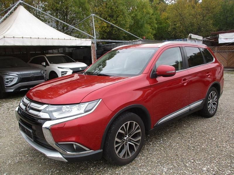 Rot Gebraucht 2016 Mitsubishi Outlander Top SUV | 12.900 € (Superpreis) - Bild 1/4