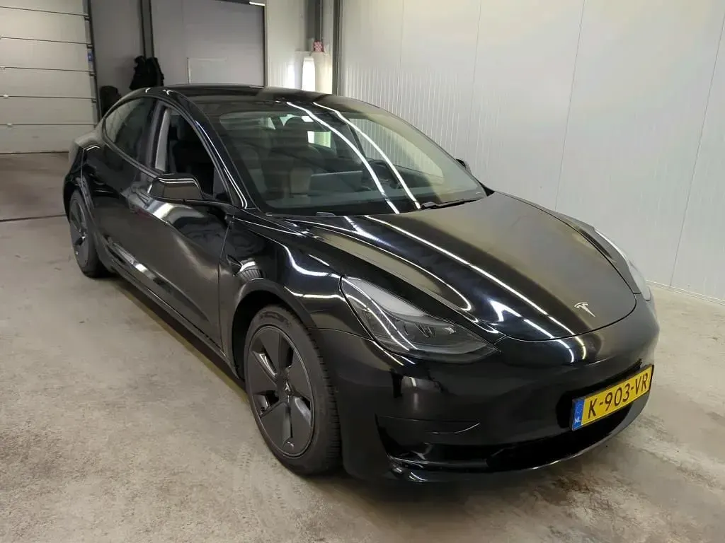 Brugt Tesla Model 3 Standard Range 225 kW (306 HK) 2021 Sort Sedan